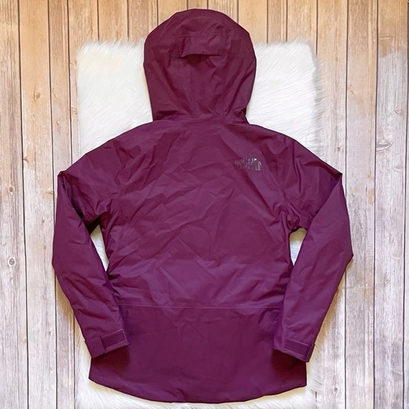 The North Face Women’s Clementine TriClimate Jacket - Picture 9 of 10